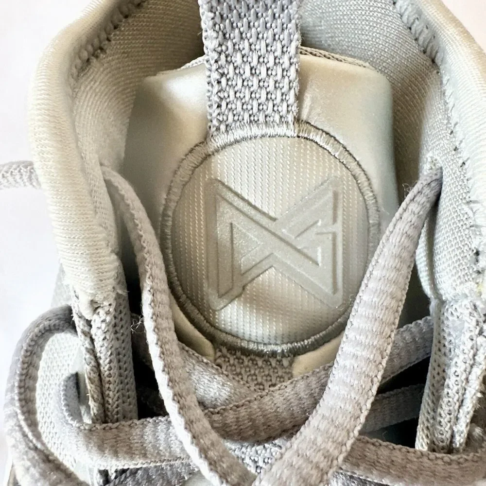 Nike NASA PG3 50th Anniversary Silver Size 5 Youth Sneakers Athletic‎ Shoes ￼